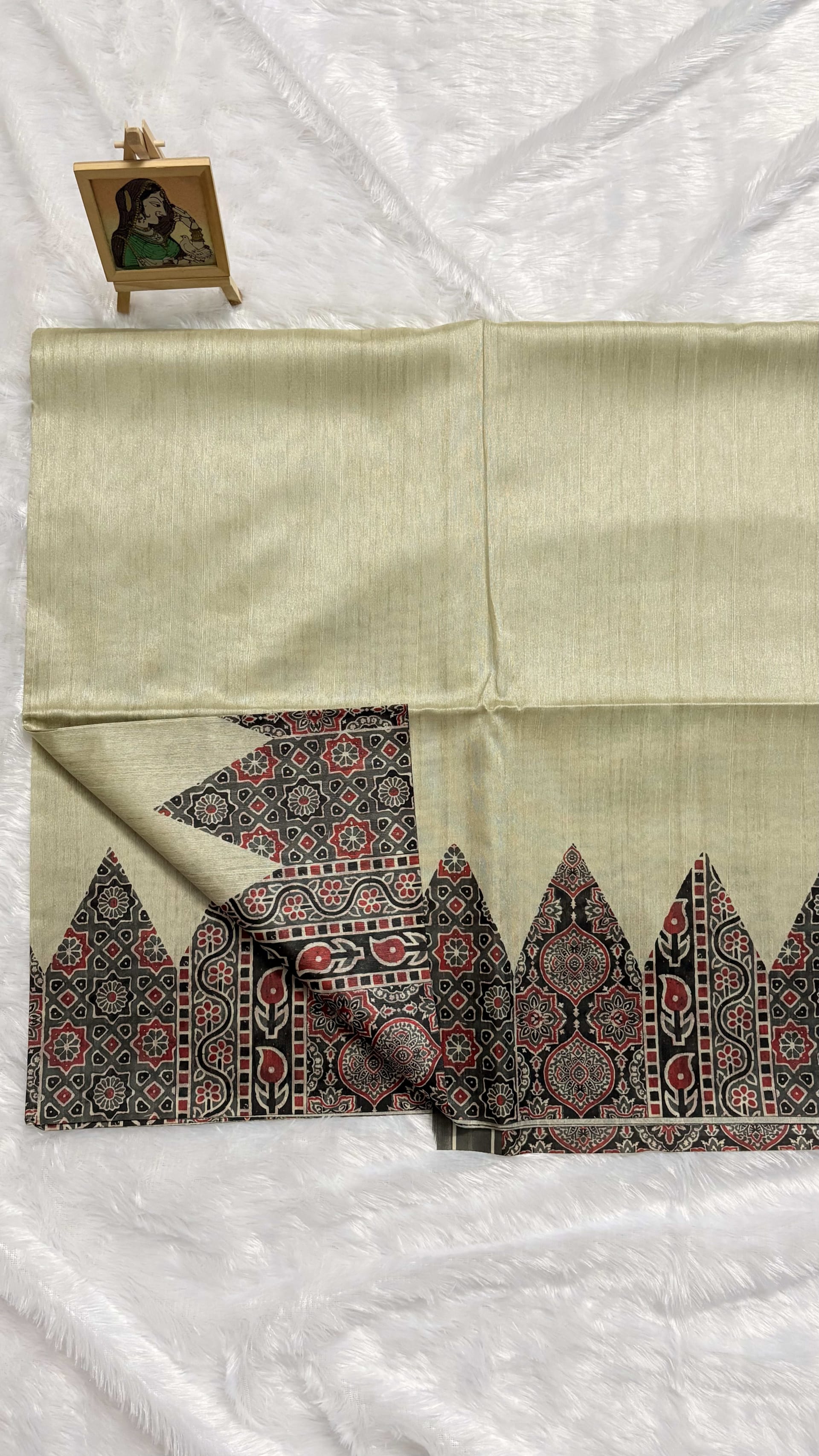 Semi tussar saree with Ajrakh prints - Grey — Black/Grey Ajrakh Tussar saree