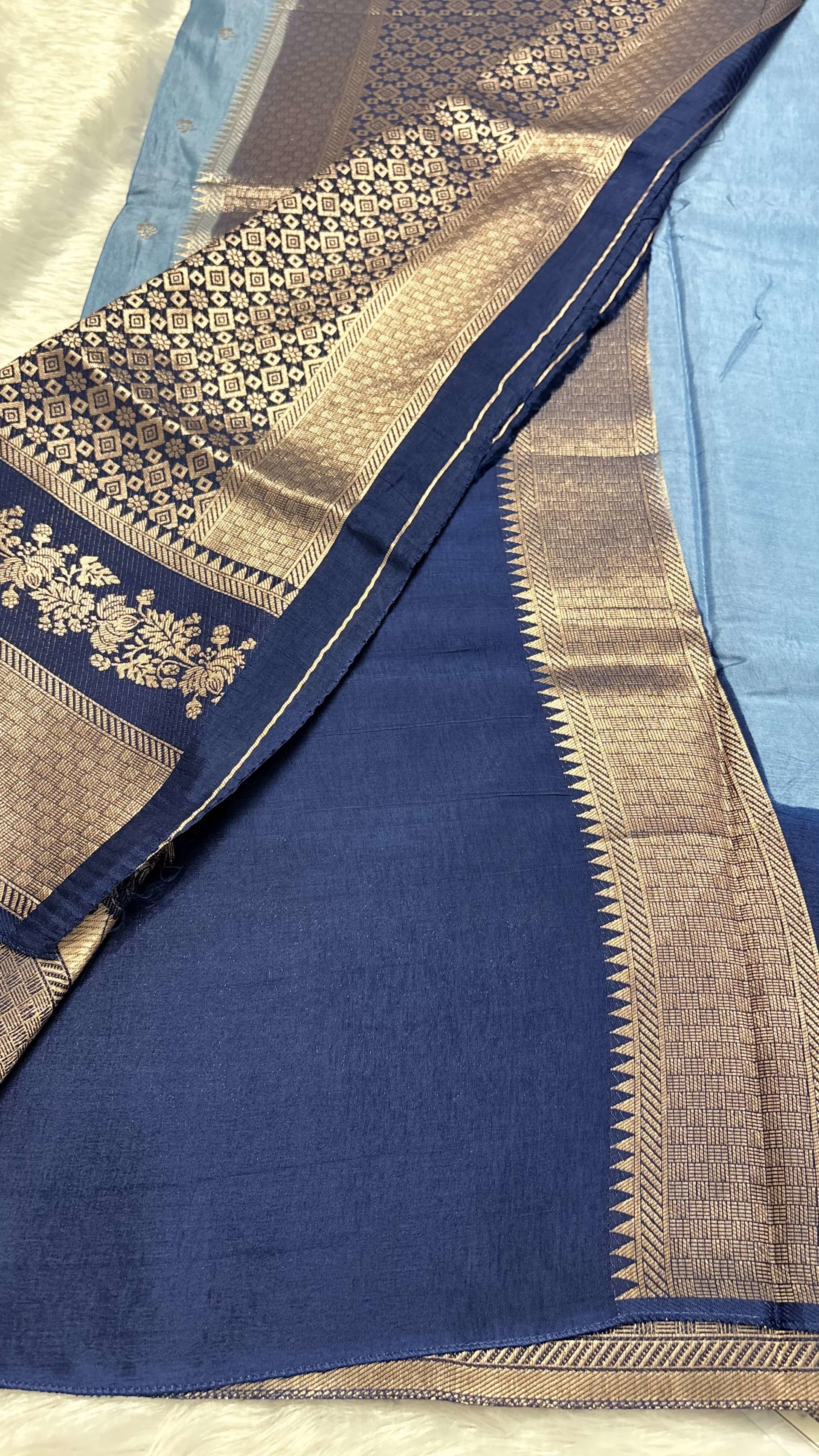Viscose Silk Saree - Ice blue and navy — Blue Banarasi Crepe saree