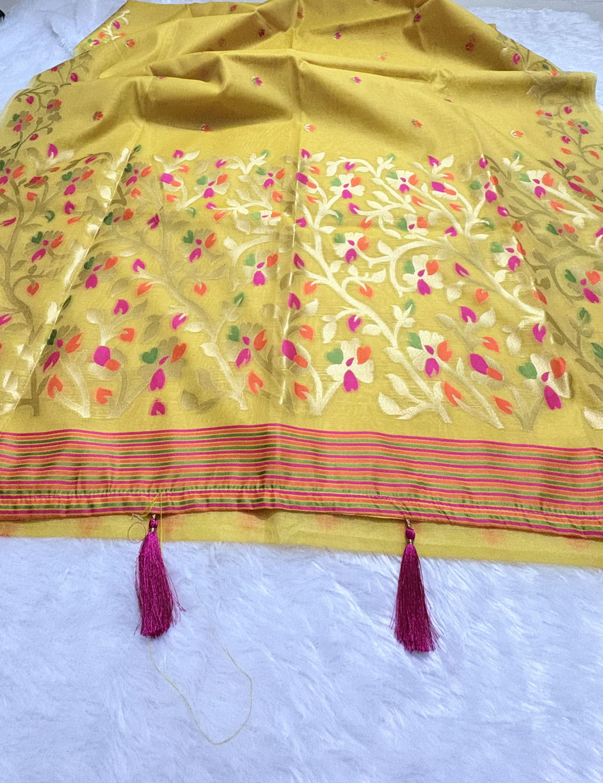 Linen Cotton saree with butta Jamdani weave - Yellow — Yellow Jamdani Linen saree