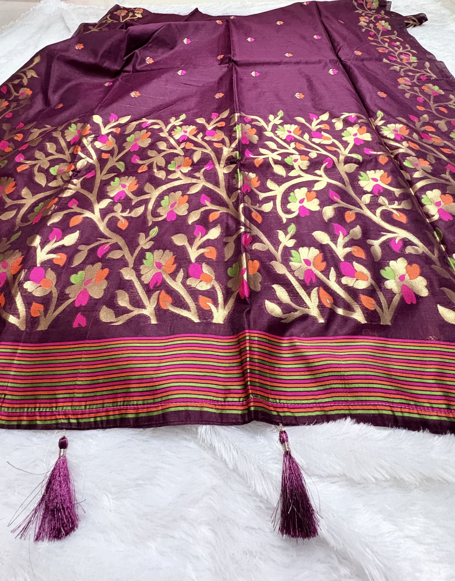 Linen Cotton saree with butta Jamdani weave - Maroon — Red/Maroon Jamdani Linen saree