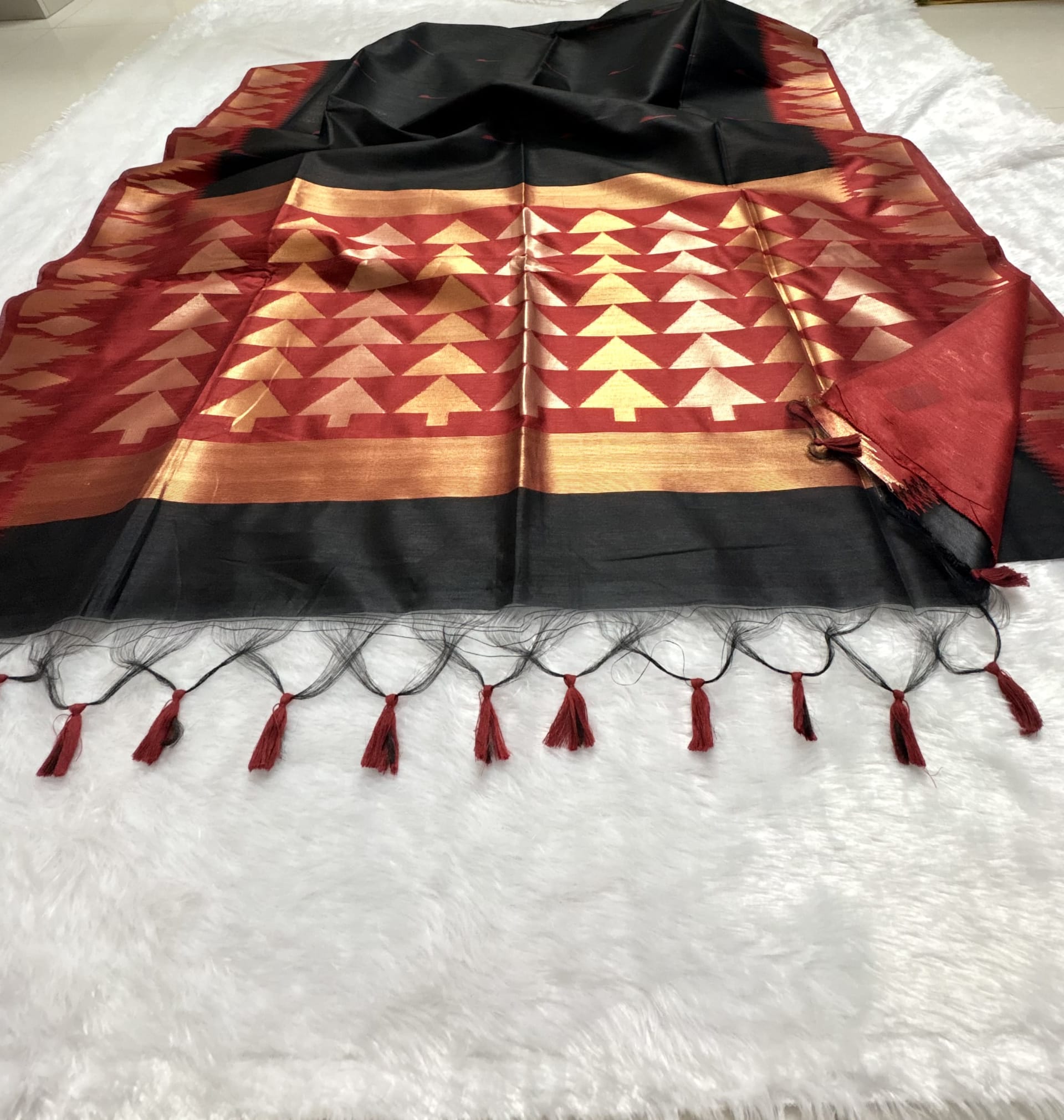 Raw Silk with Temple Border Black — Black/Grey Jamdani Raw Silk saree