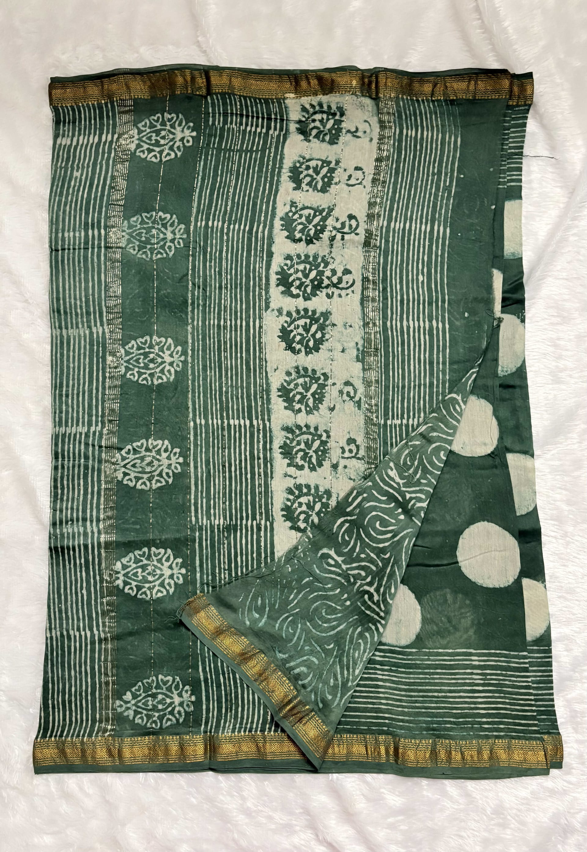 Pure Maheshwari cotton silk saree with block prints green big circle — Green Maheshwari Cotton Silk saree