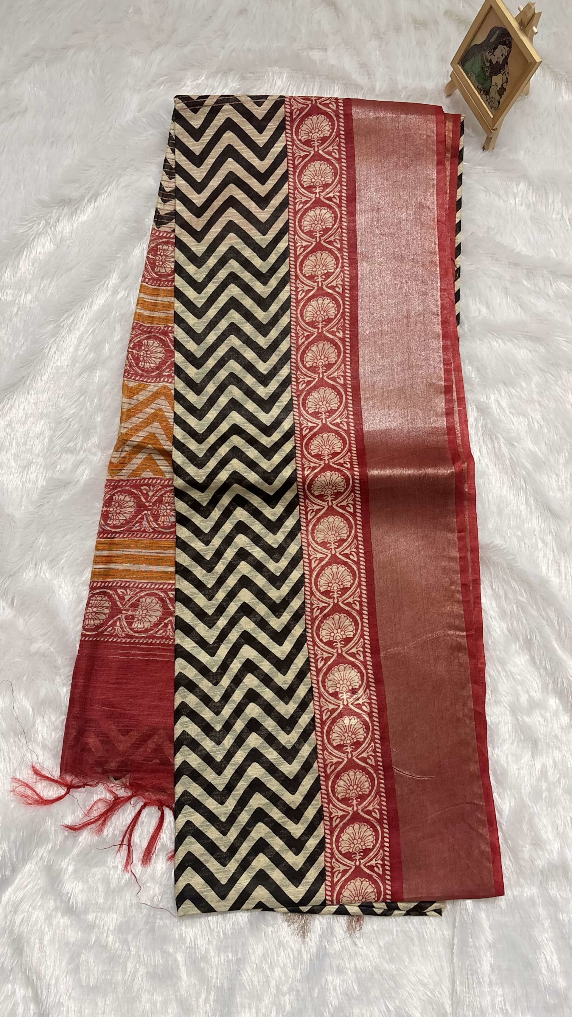 Soft Tussar sarees with Geometrical Prints Black and Red — Red/Maroon Chanderi Tussar saree