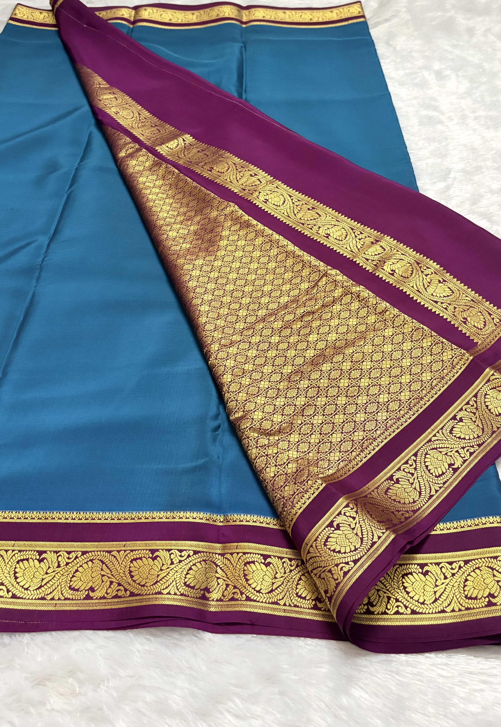 Pure Mysore crepe silk saree with Rich Pallu Rama green and Wine - 120gsm — Green Mysore Silk Mysore Silk saree
